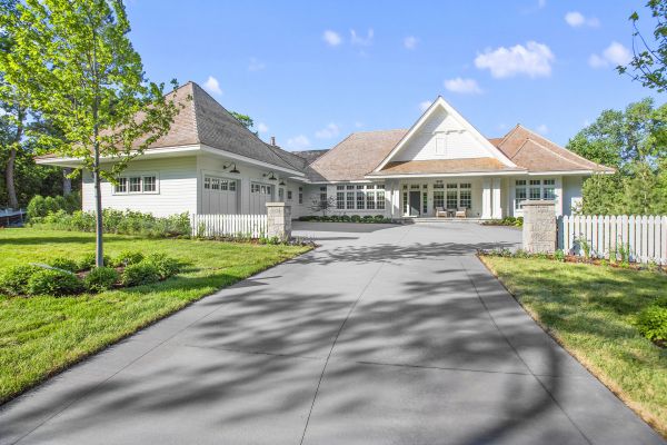 Cost of Tar And Chip Service in Ballwin